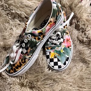 Vans Women’s Floral Shoes SZ 7